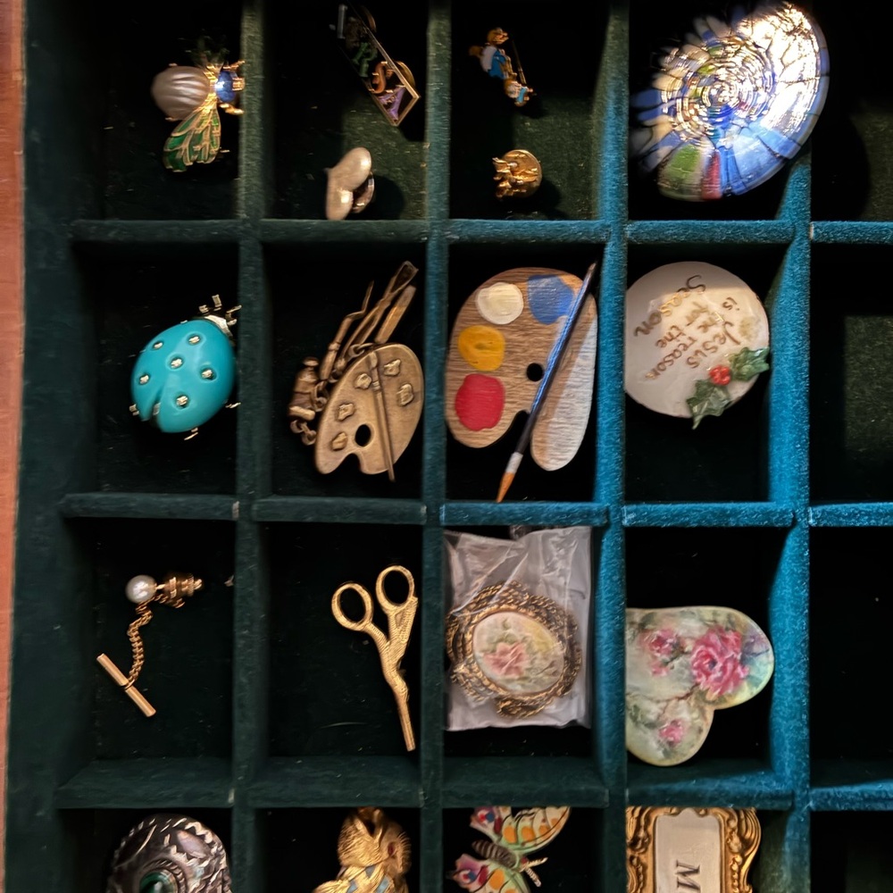 Assorted Vintage Brooches and Pins